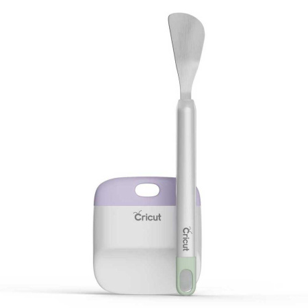 cricut-scraper-and-spatula